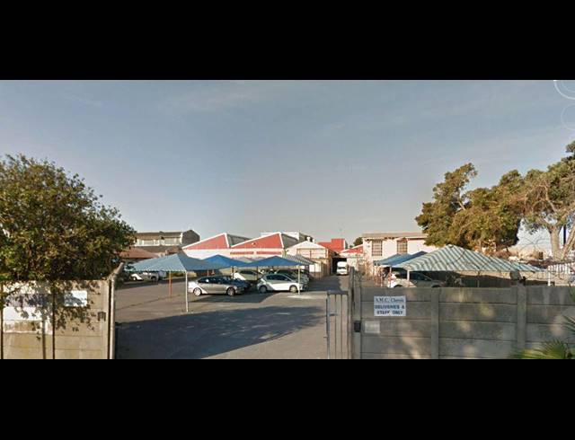 3,500M² WAREHOUSE FOR SALE IN LANSDOWNE